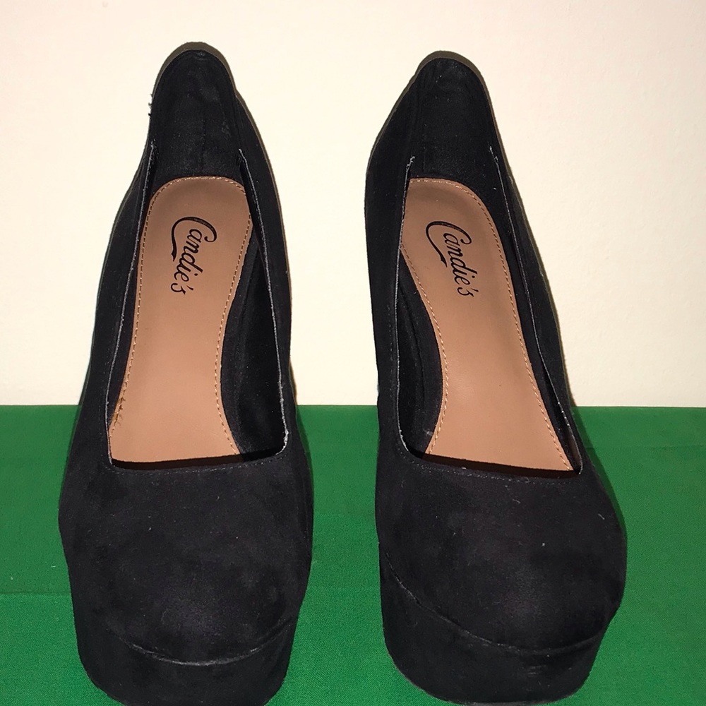 Black Wedges